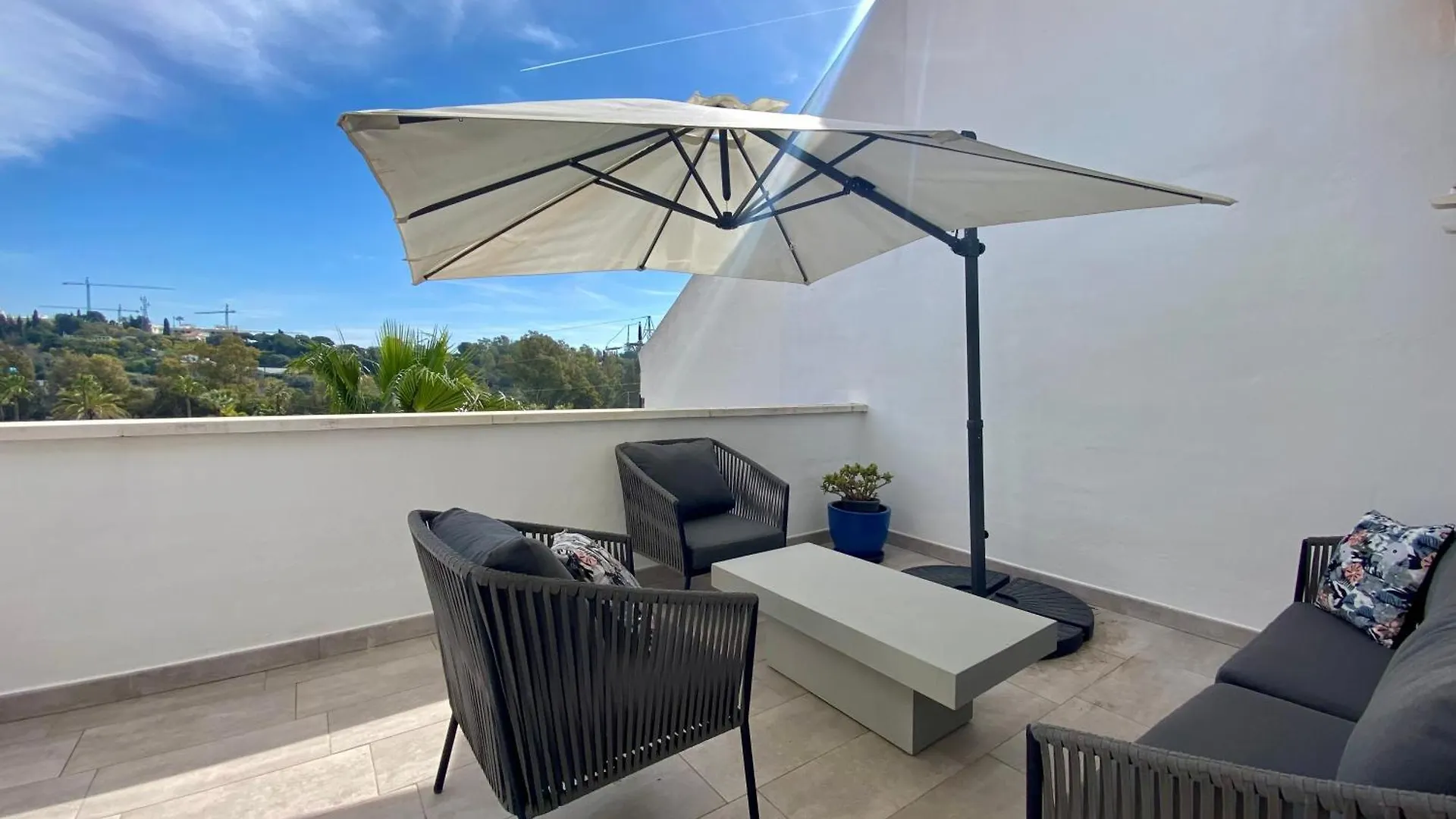 Apartment Serinamar Dama De Noche Marbella Spain